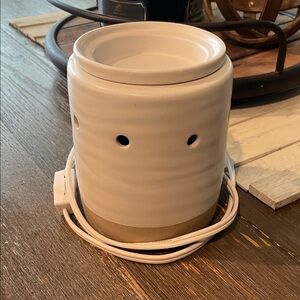 White and Gold Electric Wax Warmer